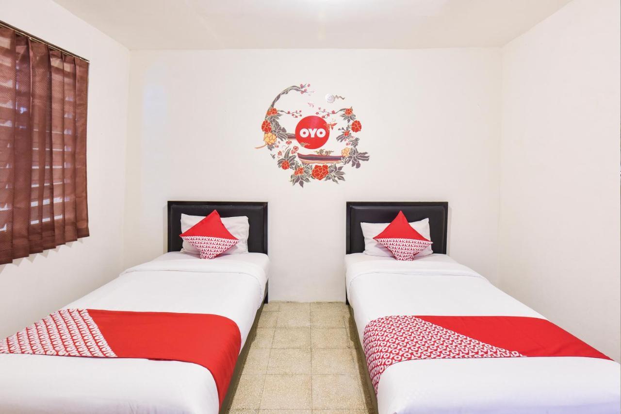 Oyo 348 Hotel Dieng Permai Yogyakarta Exterior foto