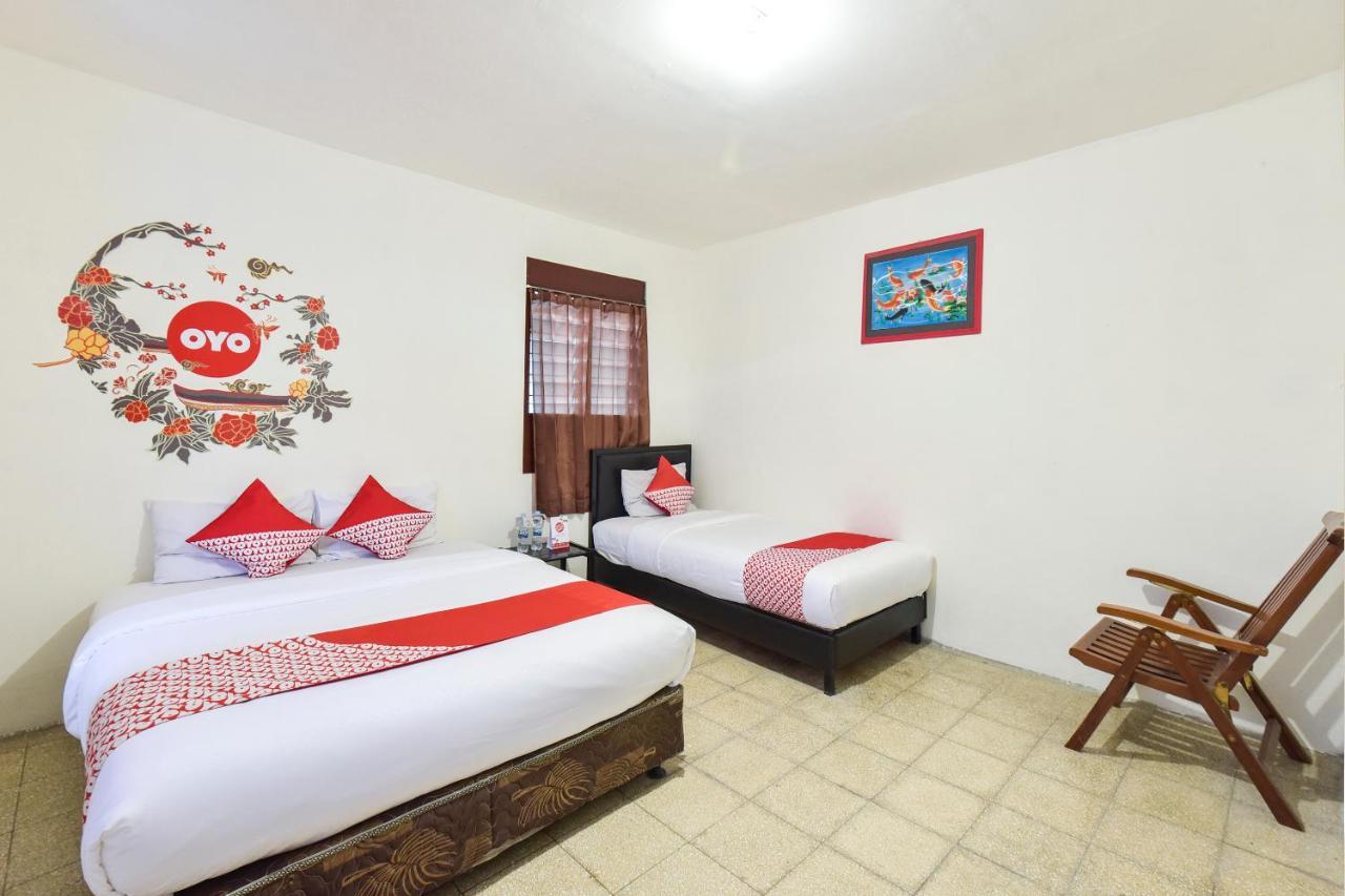 Oyo 348 Hotel Dieng Permai Yogyakarta Exterior foto